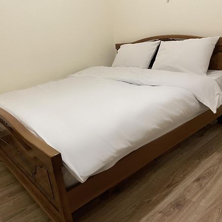 Arami Apartment Yerevan Bagian luar foto