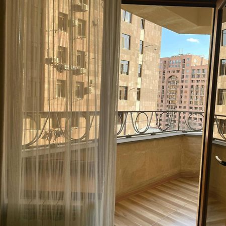 Arami Apartment Yerevan Bagian luar foto